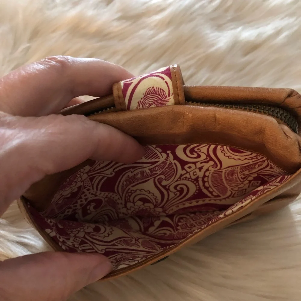 HOBO international tan